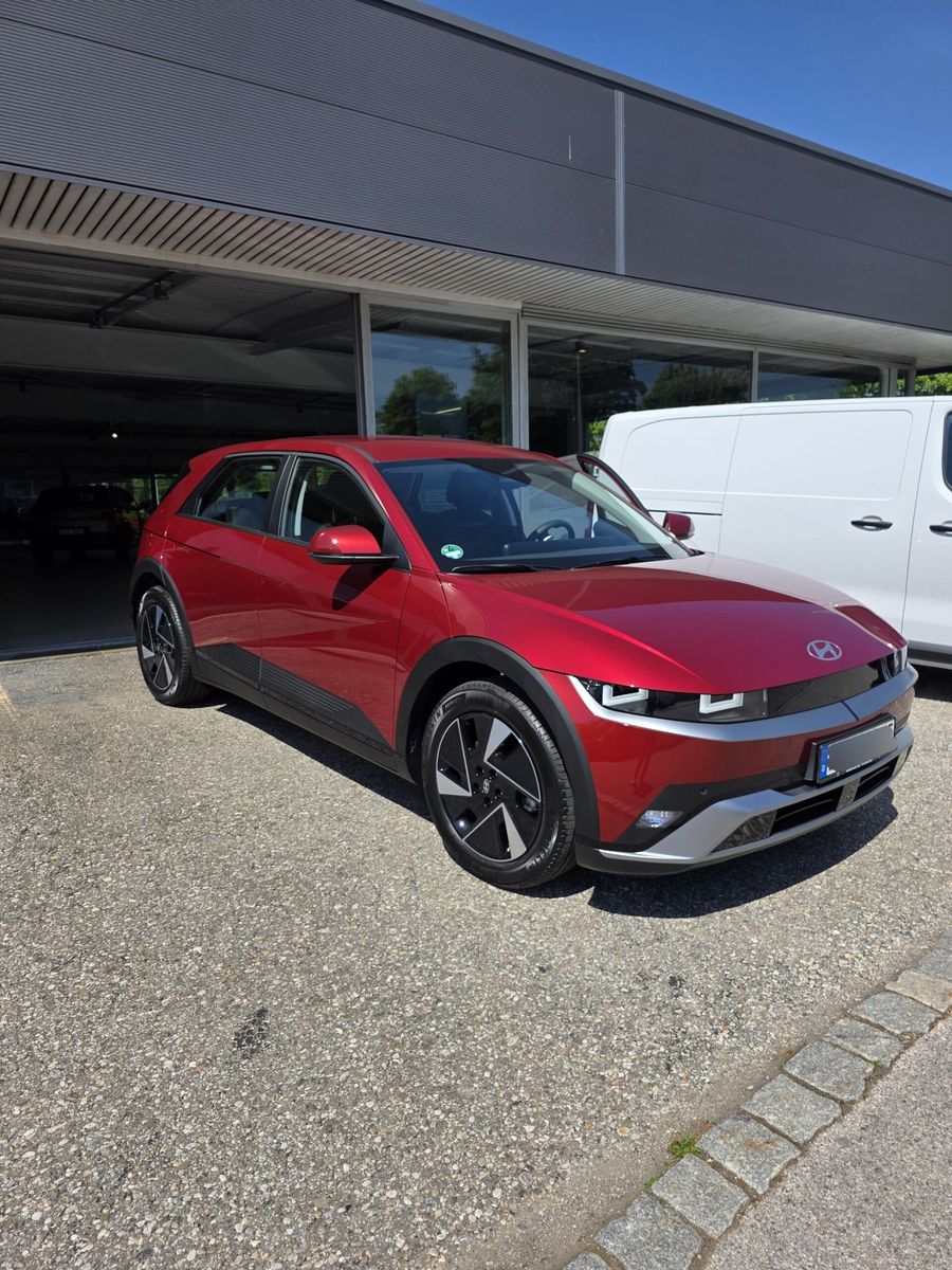 Hyundai IONIQ 5 63 kWH Heckantrieb DYNAMIQ Leasingübernahme