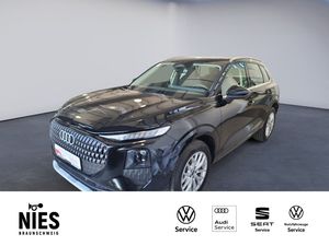 Audi Q3 1.5 TFSI S tronic LED+RearView+SHZ